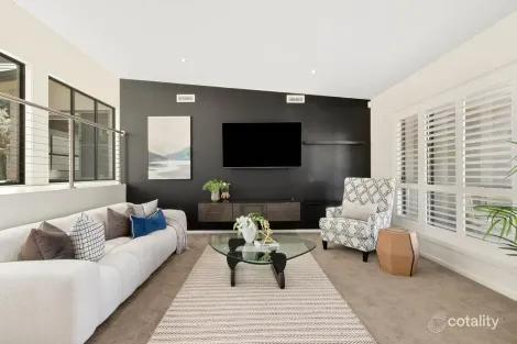 Property photo of 17 Traine Court Amaroo ACT 2914