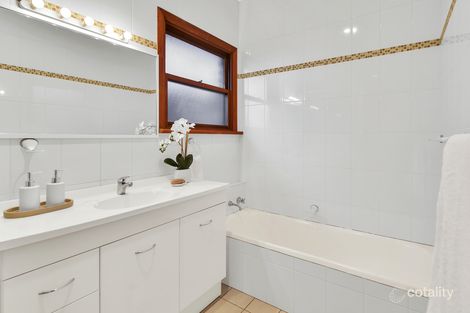 Property photo of 14 Tyrone Avenue Forestville NSW 2087