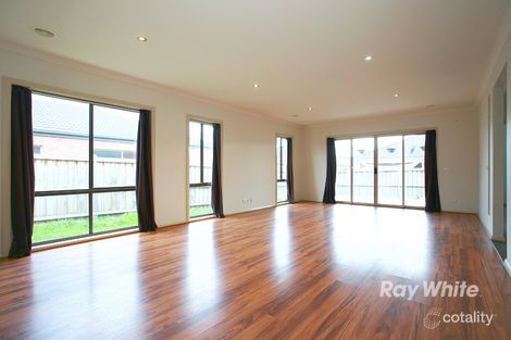 Property photo of 67 Nature Circuit Cranbourne North VIC 3977