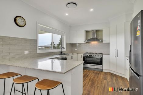 Property photo of 17 Nancy Bird-Walton Drive Narromine NSW 2821