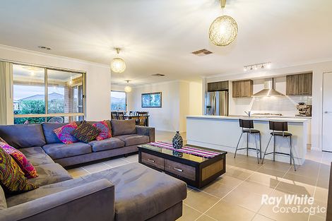 Property photo of 2 Sawgrass Way Cranbourne West VIC 3977