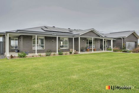 Property photo of 17 Nancy Bird-Walton Drive Narromine NSW 2821