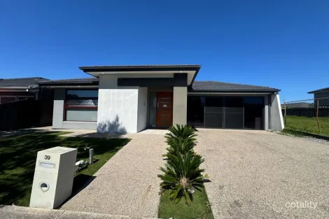 39 Mackellar Dr, Roxburgh Park, VIC 3064