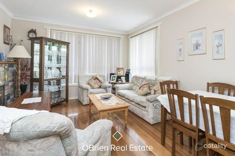 Property photo of 42 Charles Green Avenue Endeavour Hills VIC 3802