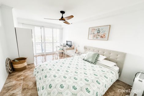 Property photo of 13/11-17 Hughes Avenue Main Beach QLD 4217
