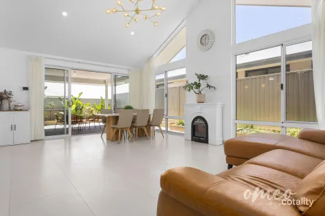 Property photo of 4 Yamba View Alkimos WA 6038