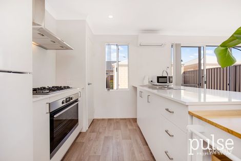 Property photo of 51 Turquoise Boulevard Treeby WA 6164