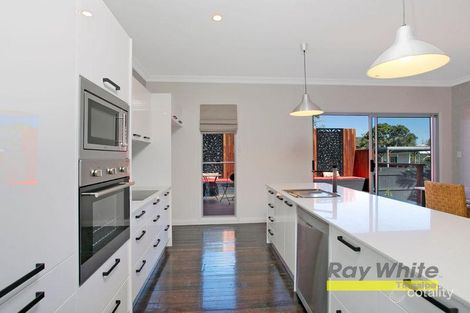 Property photo of 82 Uplands Terrace Wynnum QLD 4178