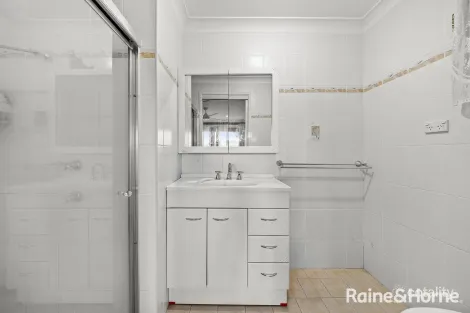 Property photo of 15 Fluorite Place Eagle Vale NSW 2558