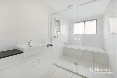 5 Field Cl, Redbank Plains, QLD 4301