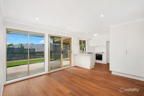 Property photo of 5 Forestgum Grove Regents Park QLD 4118