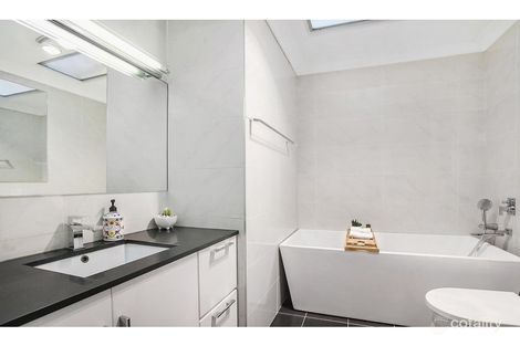 Property photo of 2/1 Aaron Place Wahroonga NSW 2076