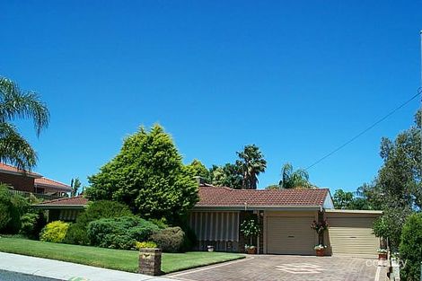 12 Bellbird Ct, High Wycombe, WA 6057