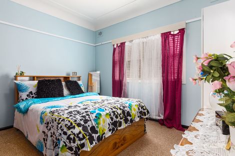 Property photo of 29 Juno Parade Greenacre NSW 2190