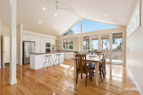 Property photo of 20 Summit Crescent Ringwood North VIC 3134