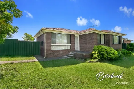 30 Shawnee St, Greenfield Park, NSW 2176
