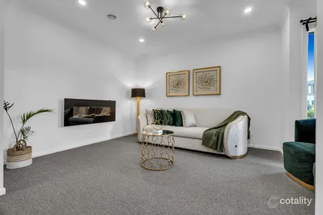 Property photo of 122 Silverwattle Drive Lyndhurst VIC 3975