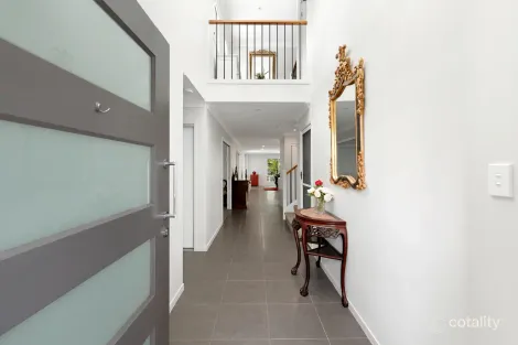 Property photo of 7 Ashling Way Oxenford QLD 4210