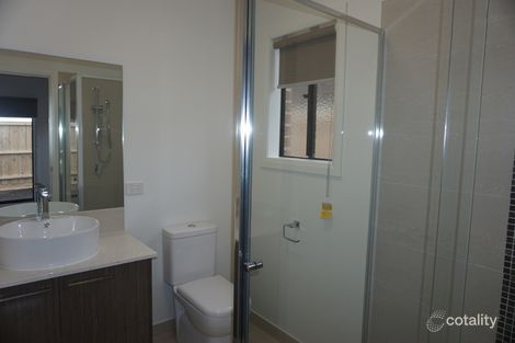 Property photo of 19 Darsham Crescent Point Cook VIC 3030