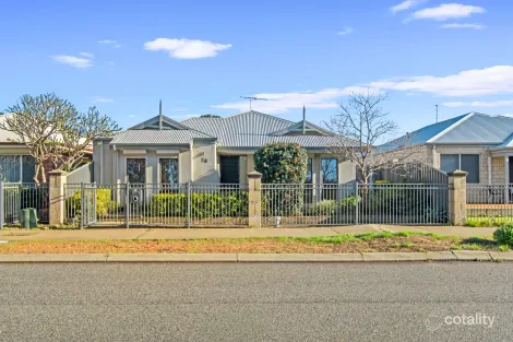 Property photo of 28 Lukin Loop Pinjarra WA 6208