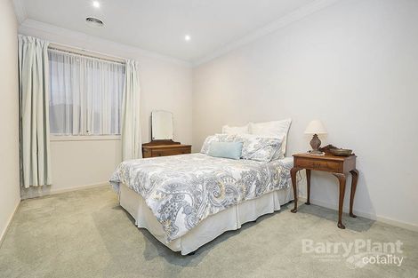 Property photo of 18 Brockhoff Drive Burwood VIC 3125