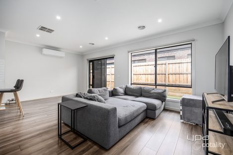 Property photo of 8 Loretta Way Aintree VIC 3336