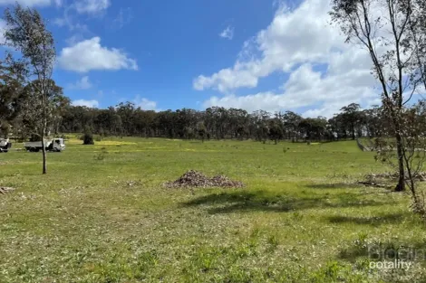 Property photo of 56 Pound Lane Guildford VIC 3451