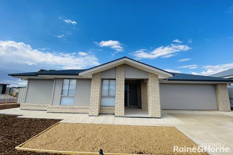 1 Yamuna Ave, Munno Para West, SA 5115