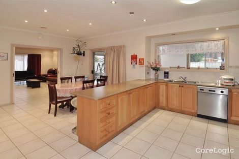 Property photo of 17 Milburn Circuit Caroline Springs VIC 3023