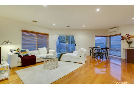 Property photo of 2/17 York Street Mornington VIC 3931