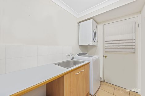 Property photo of 8 Ming Dynasty Court Dakabin QLD 4503