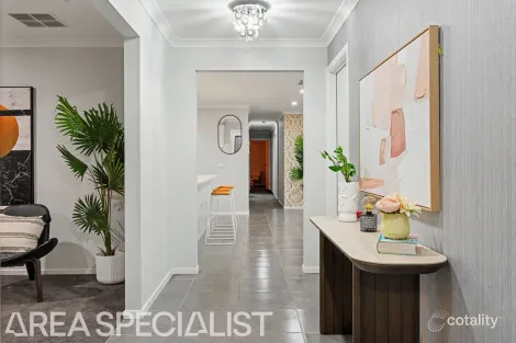 Property photo of 16 Jarrod Drive Pakenham VIC 3810