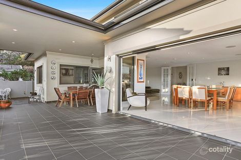 Property photo of 18A Pine Avenue Brookvale NSW 2100
