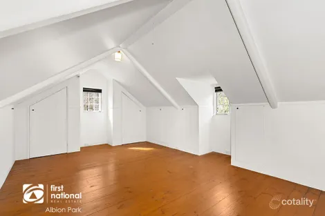 Property photo of 300 Cordeaux Road Mount Kembla NSW 2526