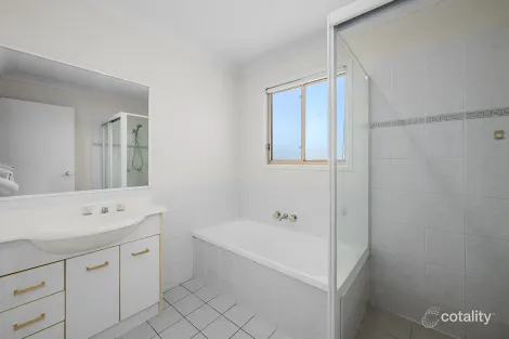 Property photo of 30/113-115 Arundel Drive Arundel QLD 4214