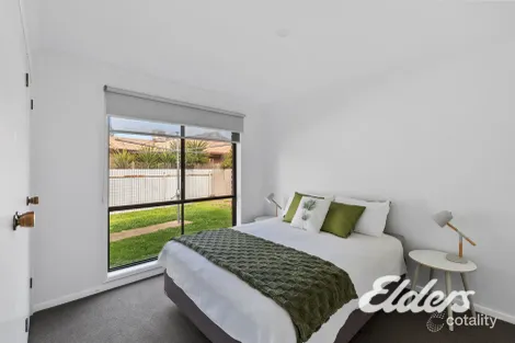 Property photo of 2 Weston Close Yarrawonga VIC 3730