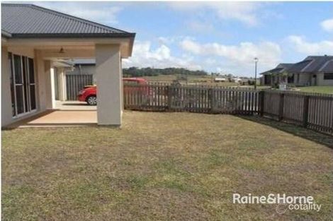 2/3 Coogee Tce, Blacks Beach, QLD 4740