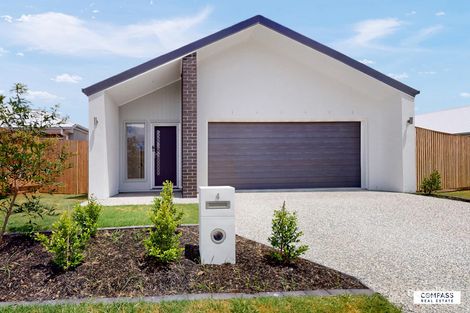 4 Marsdenia Dr, White Rock, QLD 4306