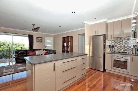 Property photo of 56 Mingera Street Mansfield QLD 4122