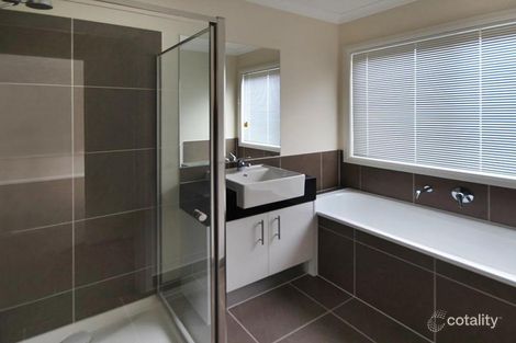 Property photo of 4 Tramway Street Point Cook VIC 3030