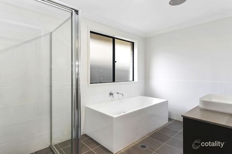 Property photo of 6 Wilton Grove Woongarrah NSW 2259