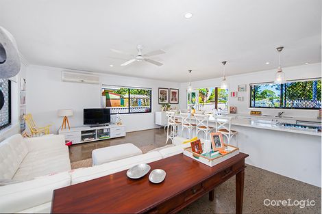 Property photo of 32 Kalimna Drive Broadbeach Waters QLD 4218