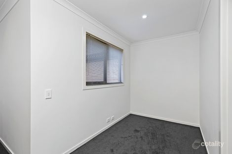 Property photo of 16 Maahu Amble Mernda VIC 3754