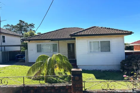 3 Beresford St, Coniston, NSW 2500