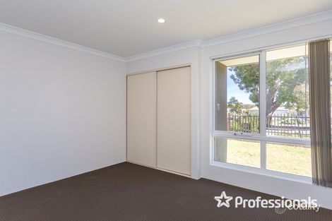 Property photo of 1 Dray Lane Whitby WA 6123