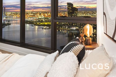 Property photo of 3307/100 Harbour Esplanade Docklands VIC 3008