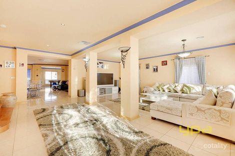 Property photo of 12 Centaurus Avenue Roxburgh Park VIC 3064