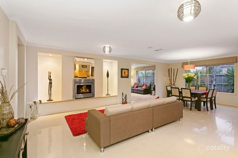 Property photo of 14 Macquarie Circle Waterways VIC 3195