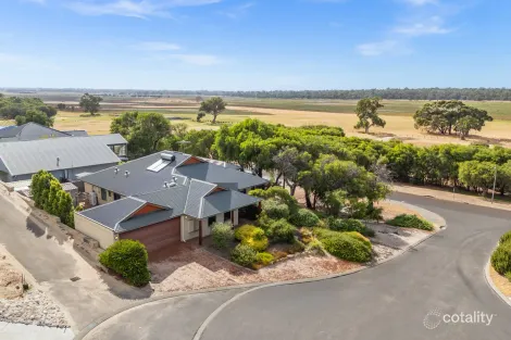 2 Koomal Cl, Peppermint Grove Beach, WA 6271