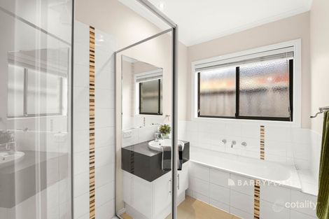 Property photo of 100 Ridgemont Drive Berwick VIC 3806